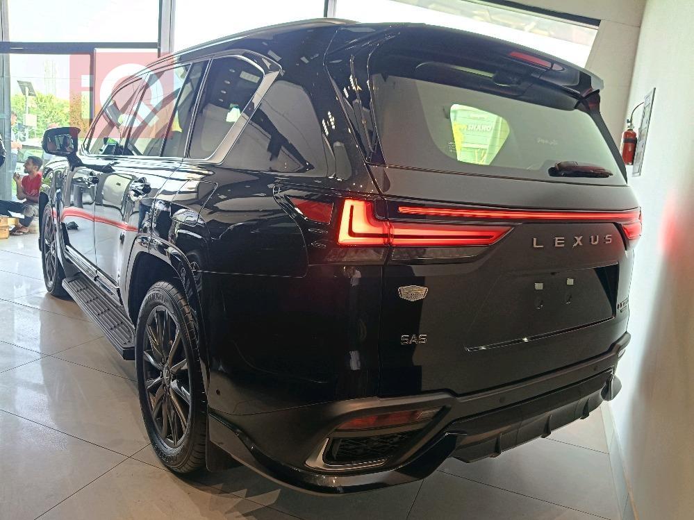 Lexus LX